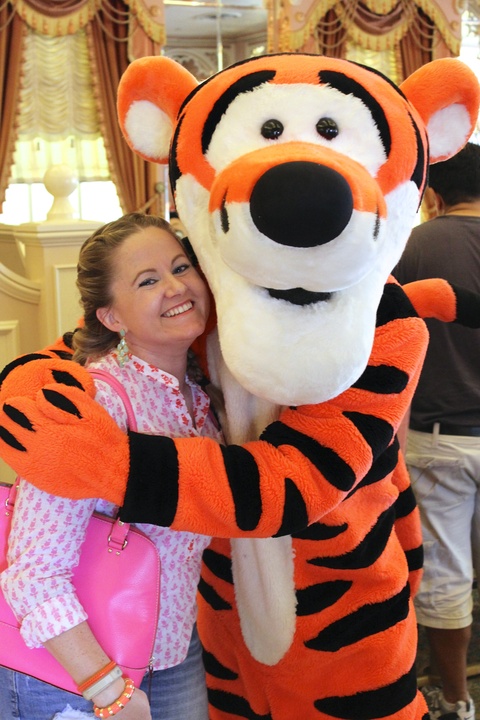 tigger-character-breakfast-disneyland