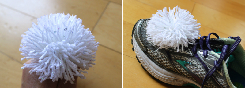DIY Tinkerbell shoe pom-poms – Marshmallows &