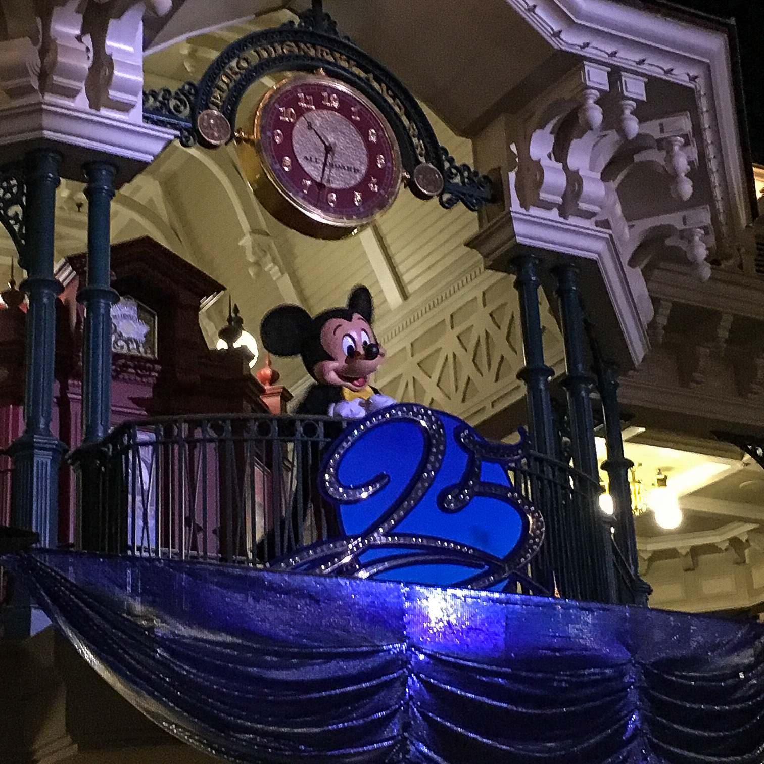 An American Disney fan's guide to Disneyland Paris – Marshmallows &  Margaritas