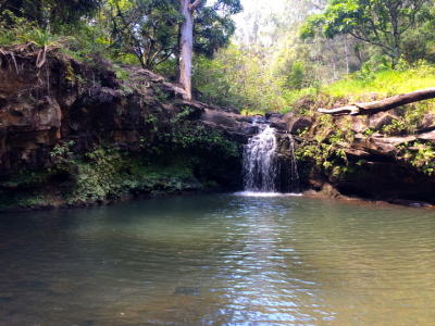 maui waterfall