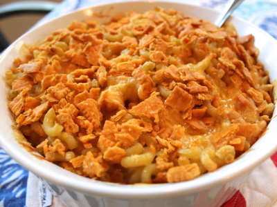 macaroni and cheese with cheez its