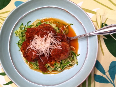 zoodles with kale marinara and turkey meatballs