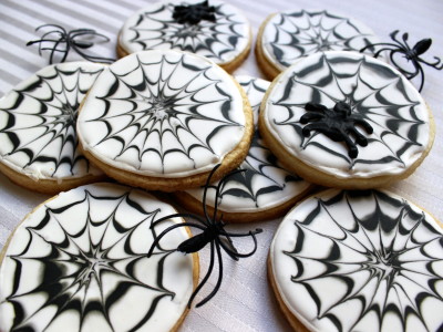 gluten free spider web cookies